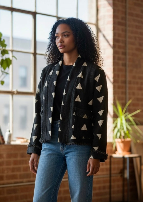 CROPPED JACKET black w white triangles size small